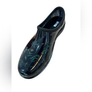 NWT Women's Duluth‎ Garden Clogs Floral Black  Green Size 9